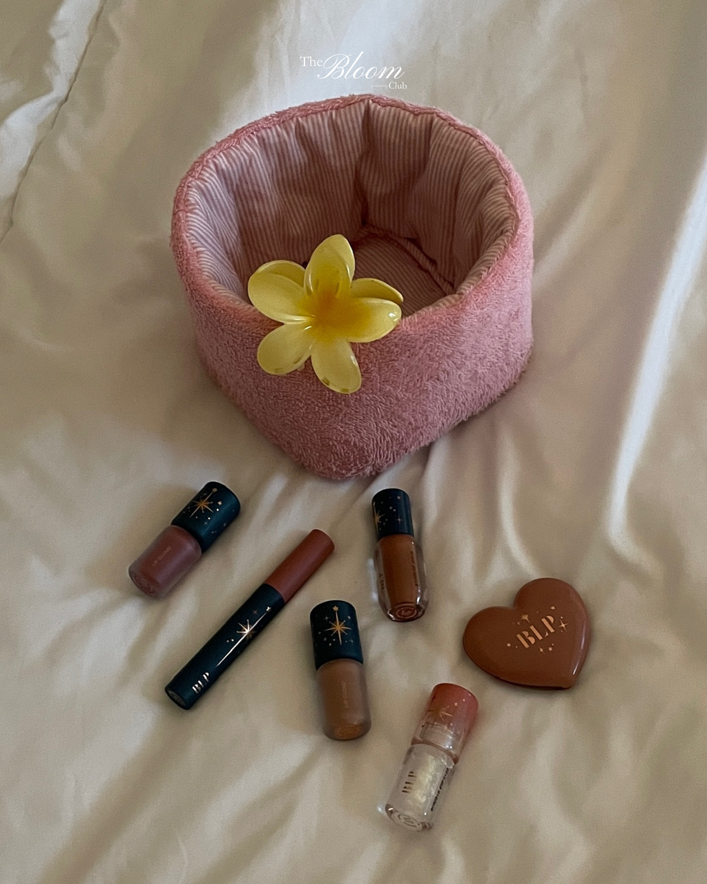 The Bloom Bucket Barbie's Bath