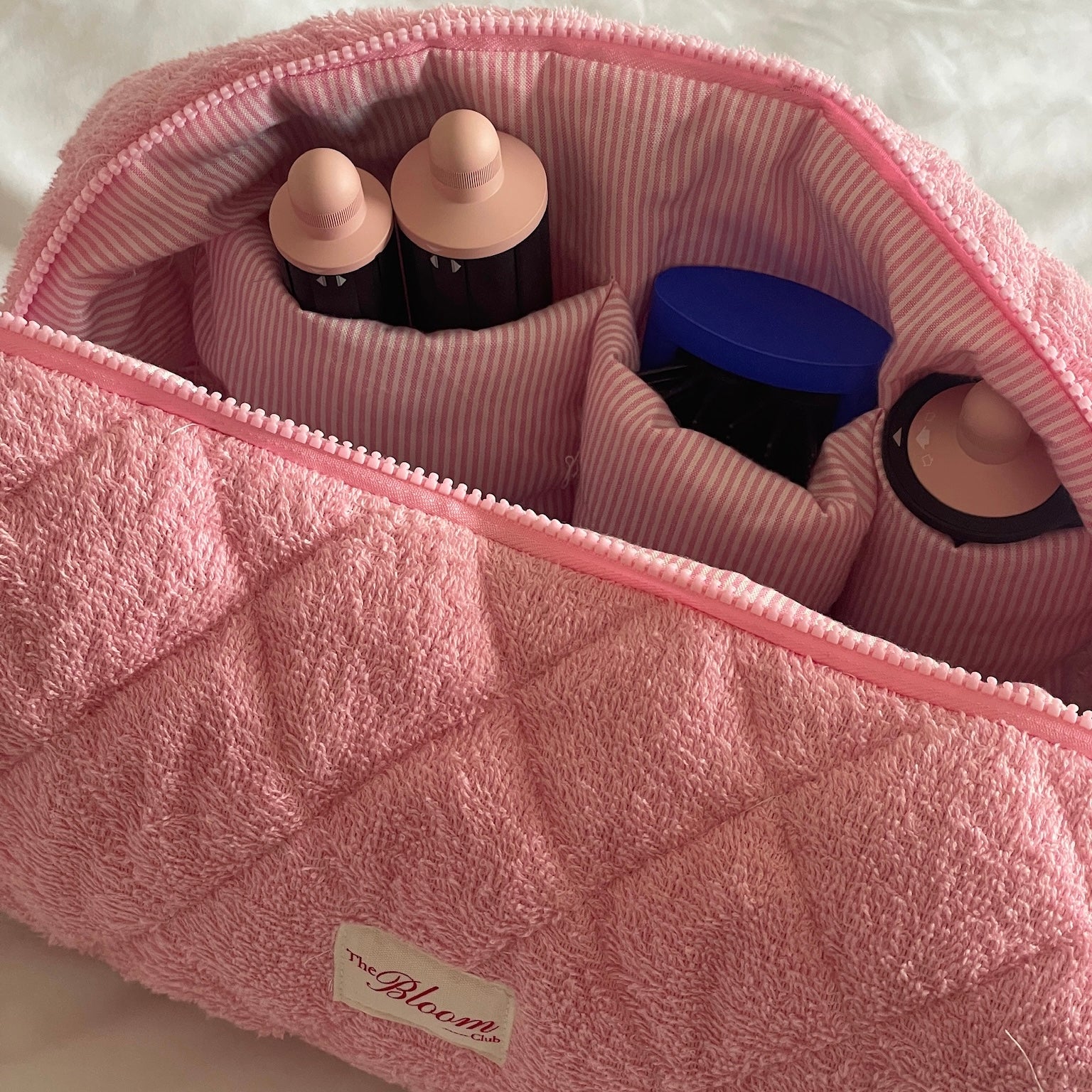 Essential Maxi Pouch Barbie’s Bath Club