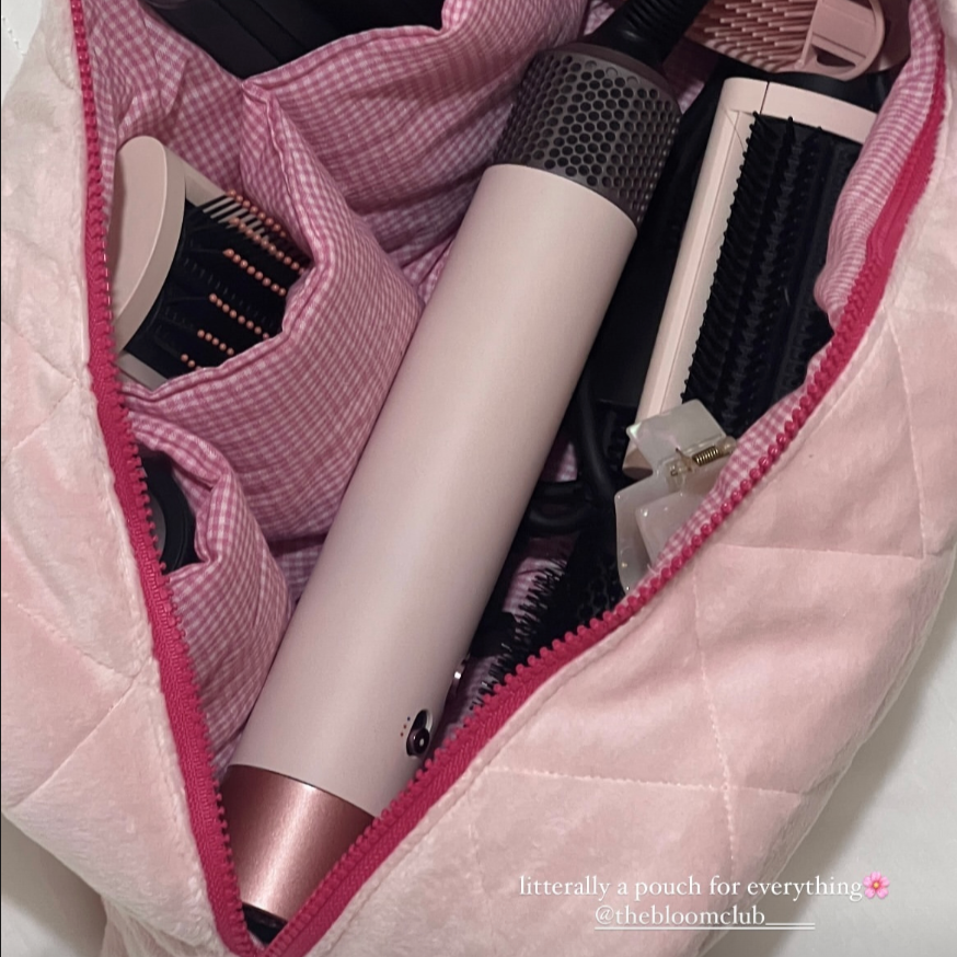 Essential Maxi Pouch Pink Cloud Gingham