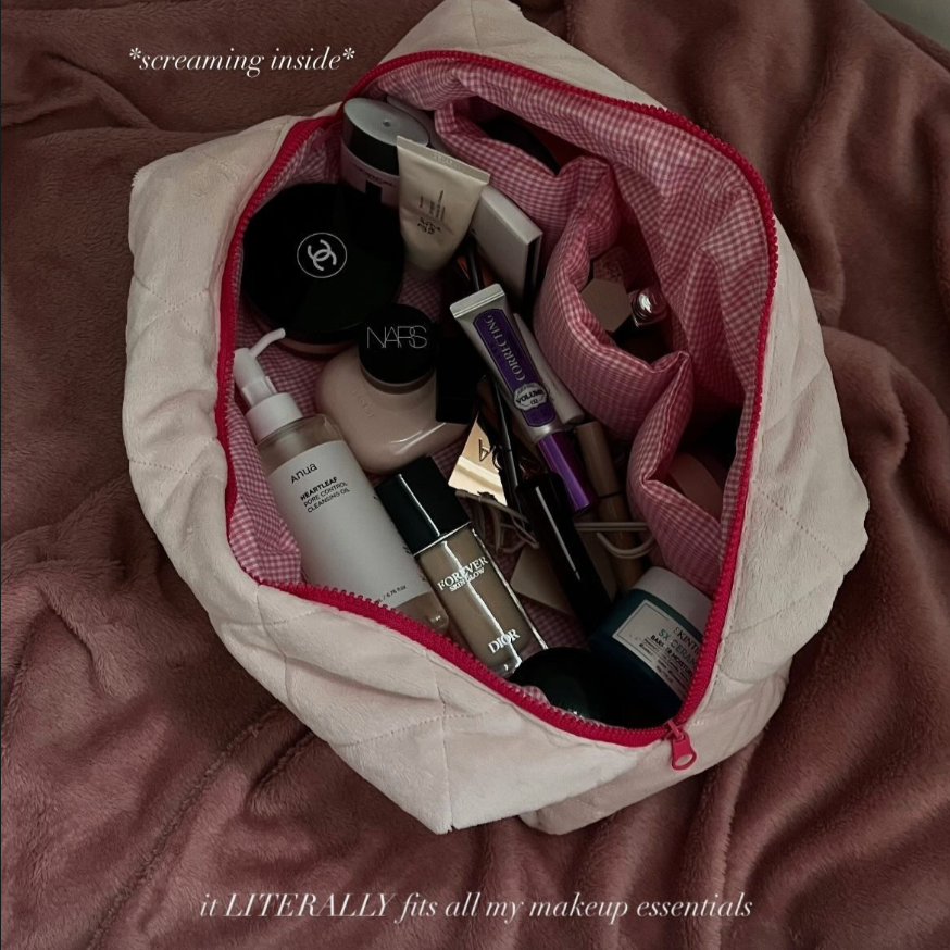 Essential Maxi Pouch Pink Cloud Gingham